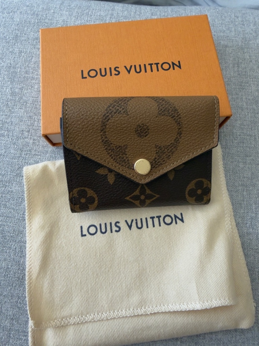 Louis Vuitton - Zoé Wallet - M80725